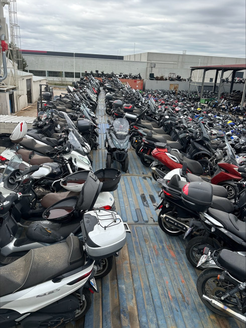PIAGGIO MP3 en lot complet ou pour pièces à partir de 790€ 