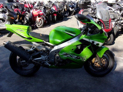 KAWASAKI ZX-9R accidentée RSV N°16532