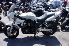 YAMAHA FAZER en lot ou à l