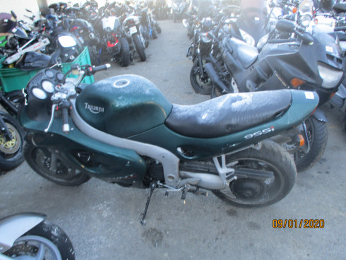 TRIUMPH Sprint ST accidentée RSV N°12515