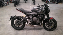 TRIUMPH TRIDENT 660 ACCIDENTE RSV N°19762