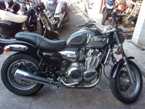 TRIUMPH ADVENTURER 900 accidenté rsv n°15235