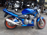 SUZUKI BANDIT en lot ou à l