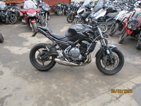 KAWASAKI Z 650 accidentée RSV N°12781  